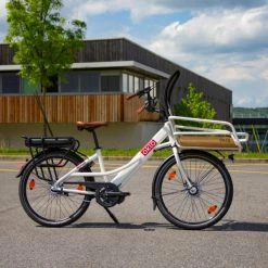 VÉLO CARGO COMPACT ÉLECTRIQUE - FAMILÉÖ 3 VITESSES BLANC -Vélos De Route Soldes velo cargo compact electrique famileo 3 vitesses blanc 3 600x600 1