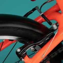 VELO PLIANT TILT 500 ORANGE FLUO -Vélos De Route Soldes velo pliant tilt 500 orange fluo 5 600x600 1