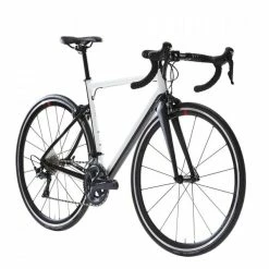 VELO ROUTE EDR AF ULTEGRA BLANC NOIR 19 VELO ROUTE EDR AF ULTEGRA BLANC NOIR -Vélos De Route Soldes velo route edr af ultegra blanc noir 3 600x600 1