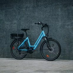 VÉLO VILLE ÉLECTRIQUE - NEOMOUV CARLINA HYDRAULIQUE - CYAN -Vélos De Route Soldes velo ville electrique neomouv carlina hydraulique cyan 4 600x600 1