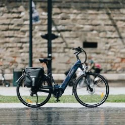 VÉLO VILLE ÉLECTRIQUE - NEOMOUV ELAIA 2 - GRAPHITE -Vélos De Route Soldes velo ville electrique neomouv elaia 2 graphite 5 1 600x600 1