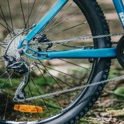 VÉLO VTT ÉLECTRIQUE - NEOMOUV ENARA - CRÈME 27,5" -Vélos De Route Soldes velo vtt electrique neomouv enara creme 275 8 600x600 1